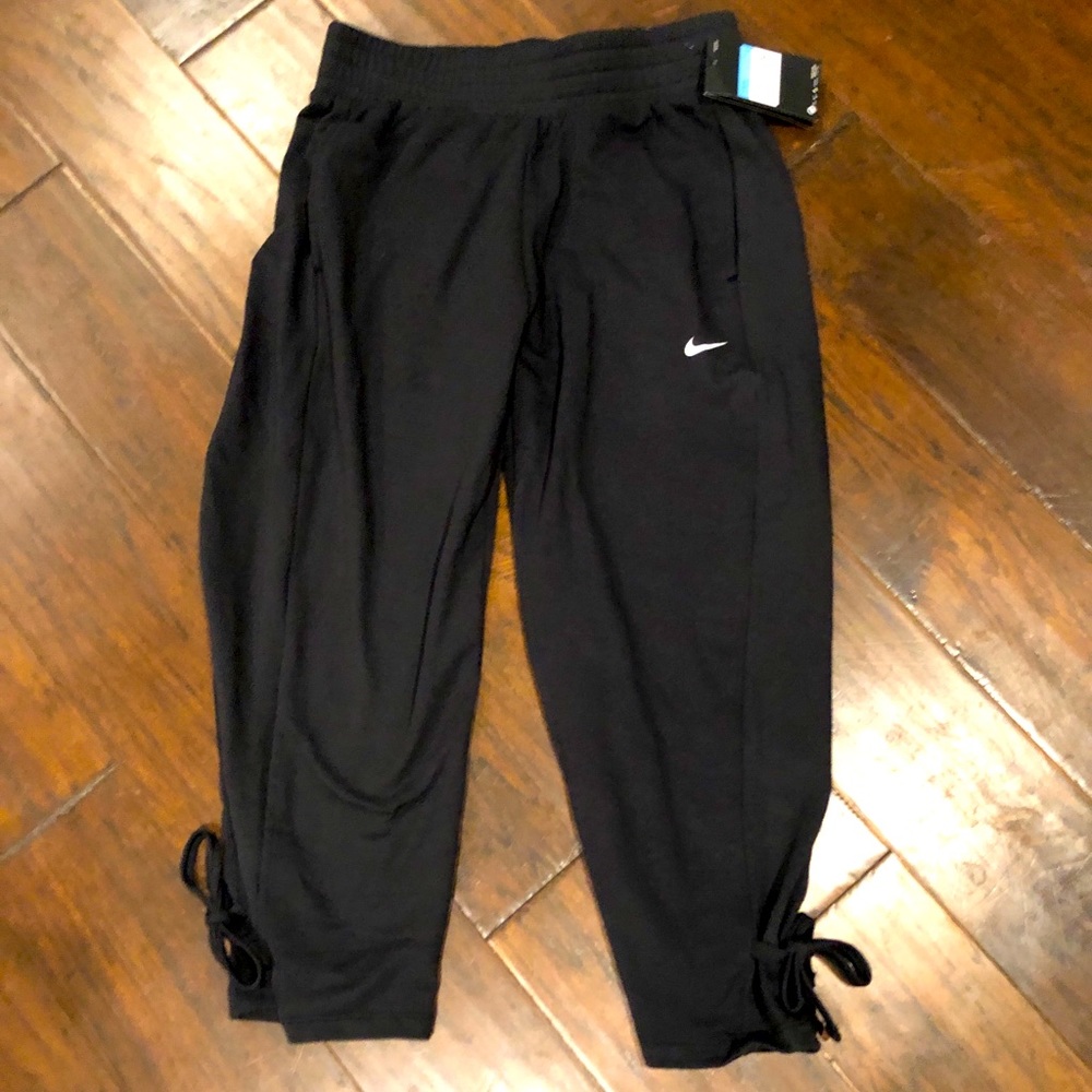 Nike Super Soft Training Capris Black Size M